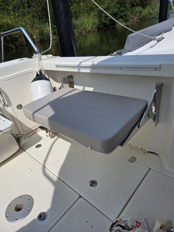 Quicksilver QS 755 PILOT HOUSE