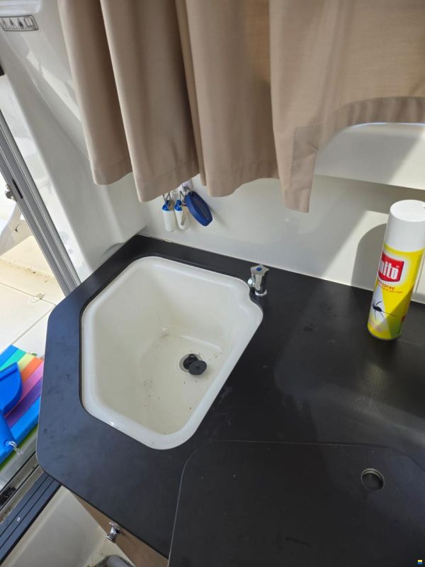 Quicksilver QS 755 PILOT HOUSE