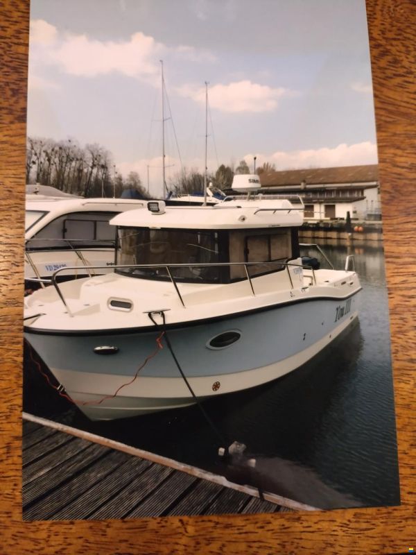 Quicksilver QS 755 PILOT HOUSE