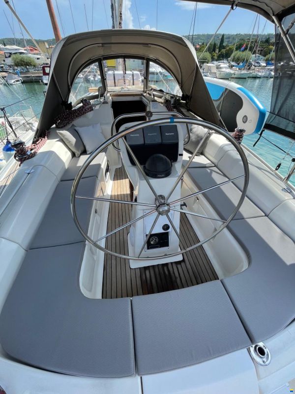 Bavaria 37/3