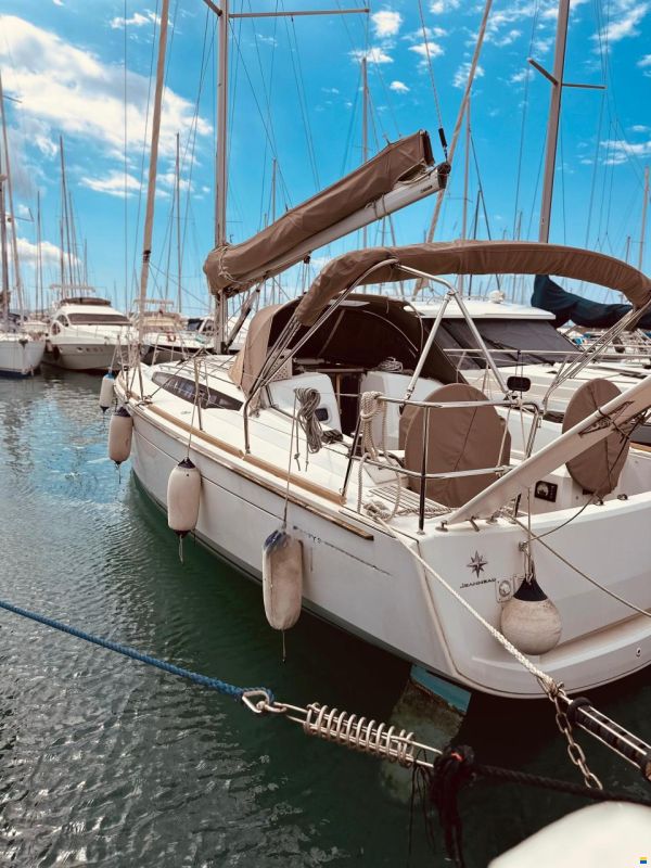 Jeanneau 349
