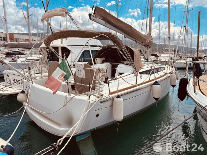 Jeanneau 349