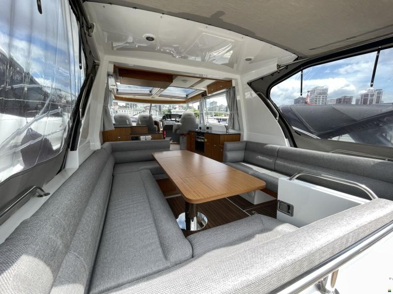 Saga 390