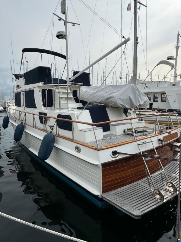 Grand Banks 42 Classic - Top Zustand!