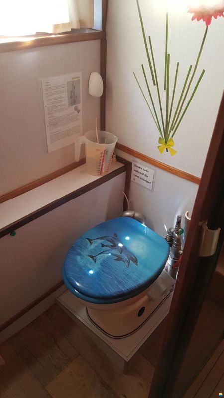 Motoryacht/Stahlverdränger