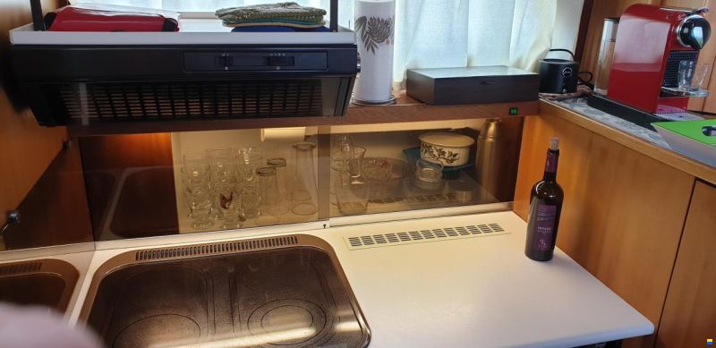 Motoryacht/Stahlverdränger