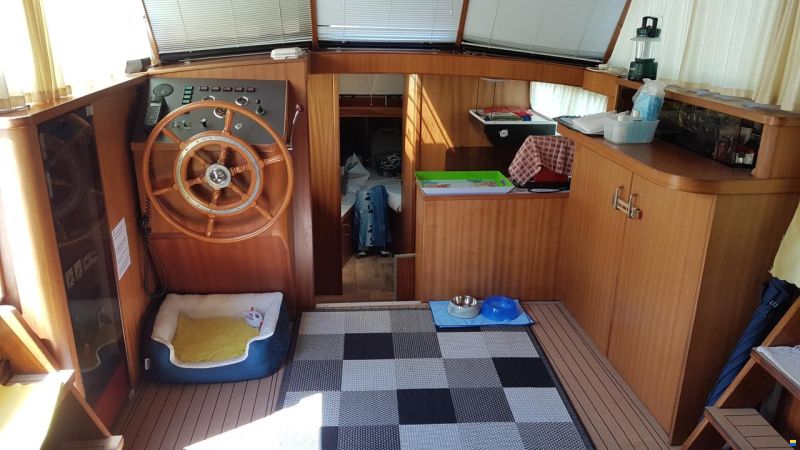 Motoryacht/Stahlverdränger