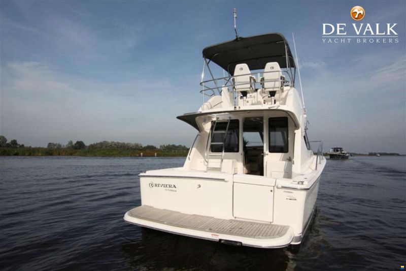 Riviera 33 Flybridge