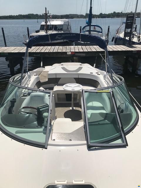 Rinker 262 Captiva Cuddy