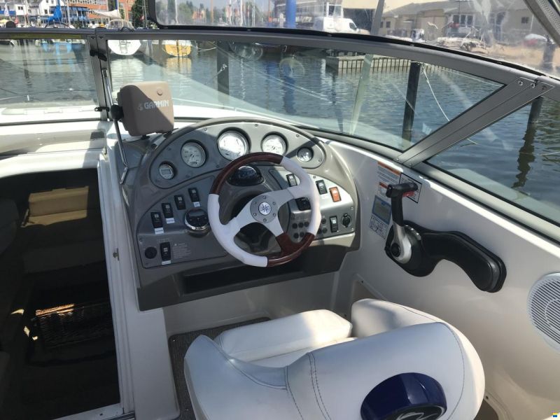 Rinker 262 Captiva Cuddy