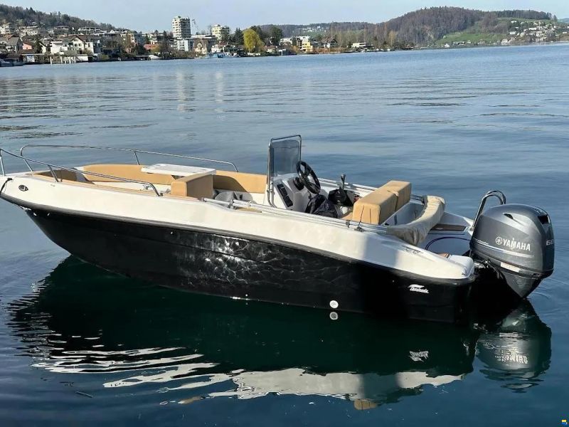 Nireus 490 Bowrider / Konsole