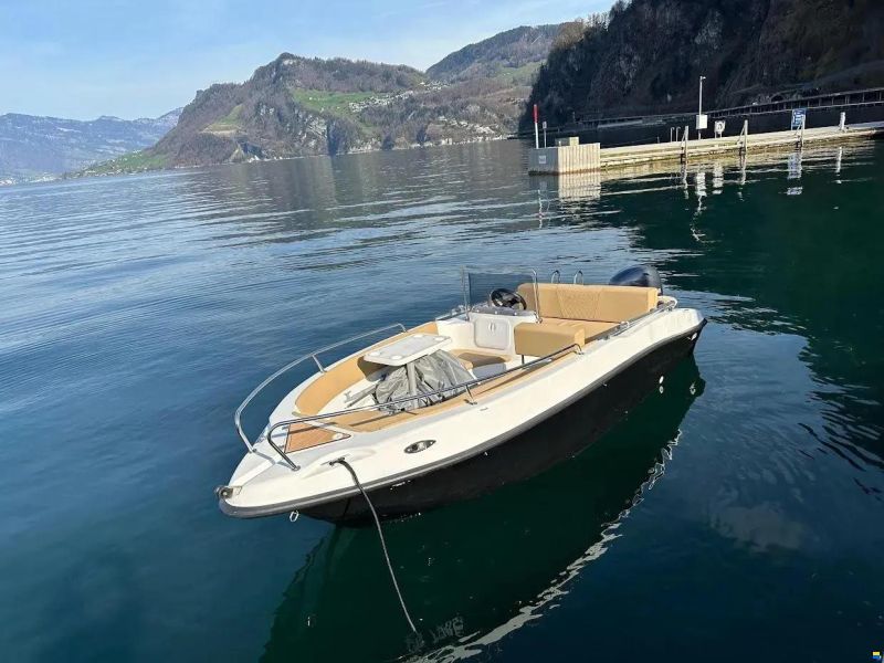 Nireus 490 Bowrider / Konsole