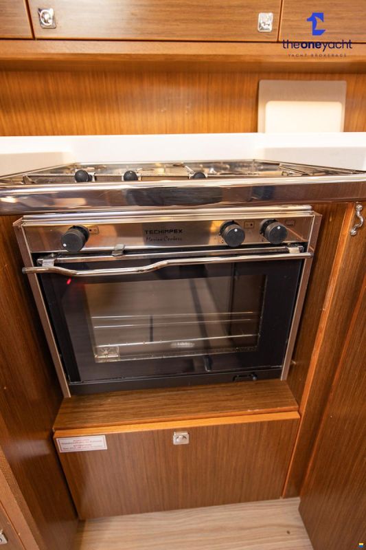 Bavaria C45 Style