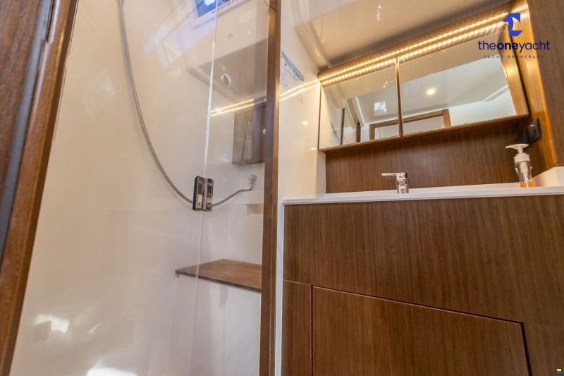 Bavaria C45 Style