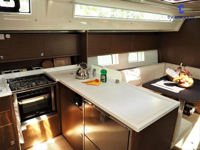 Bavaria C45 Style