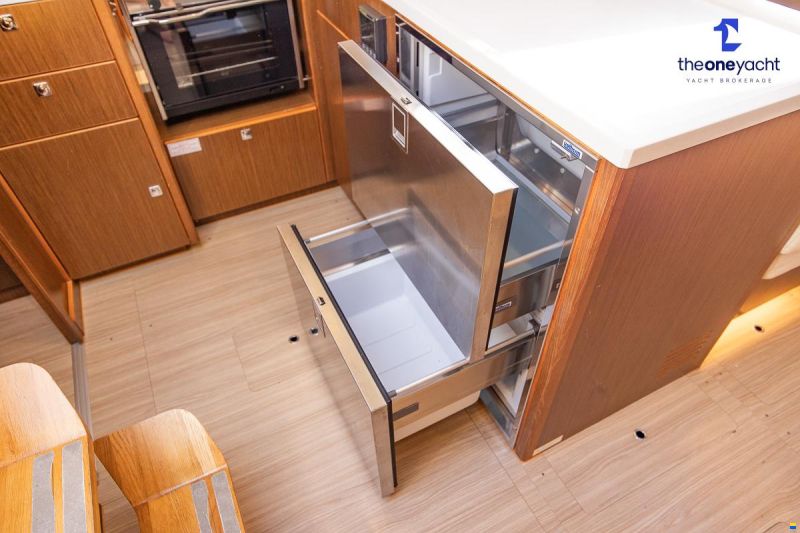 Bavaria C45 Style