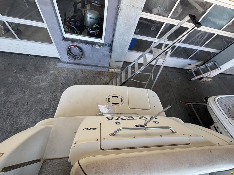 Sea Ray 240 Sundancer