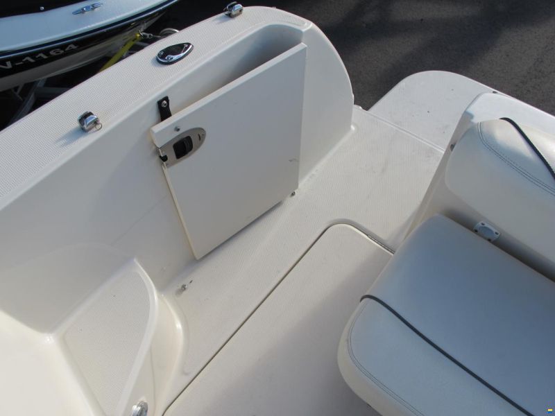 Sea Ray 240 Sundancer