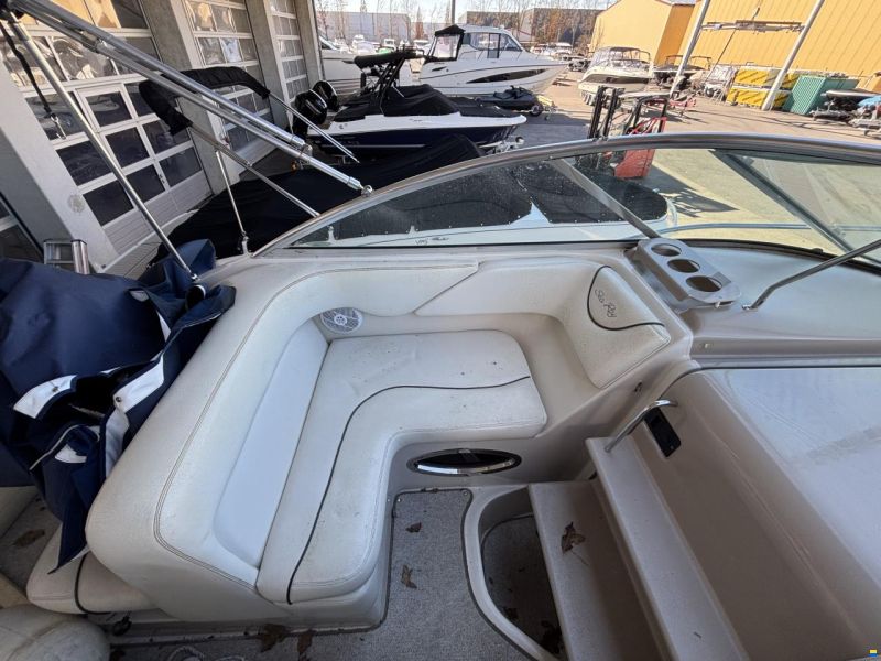 Sea Ray 240 Sundancer