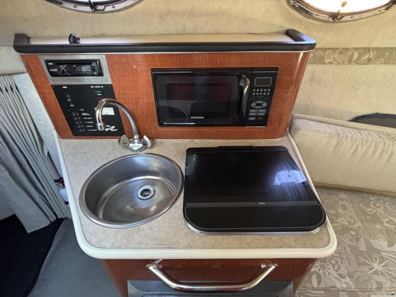Sea Ray 240 Sundancer