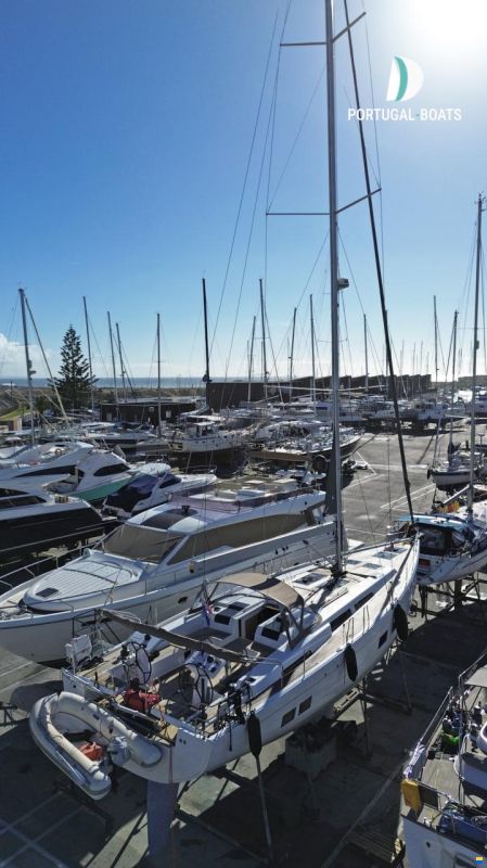Hanse 548