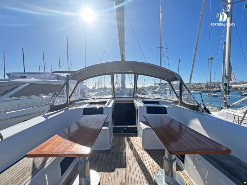 Hanse 548