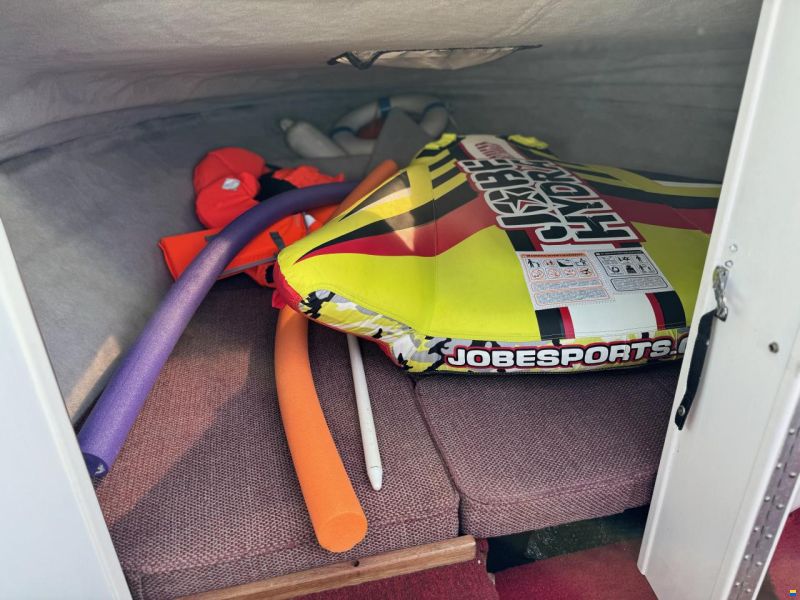 Sea Ray Seville 20 Cuddy