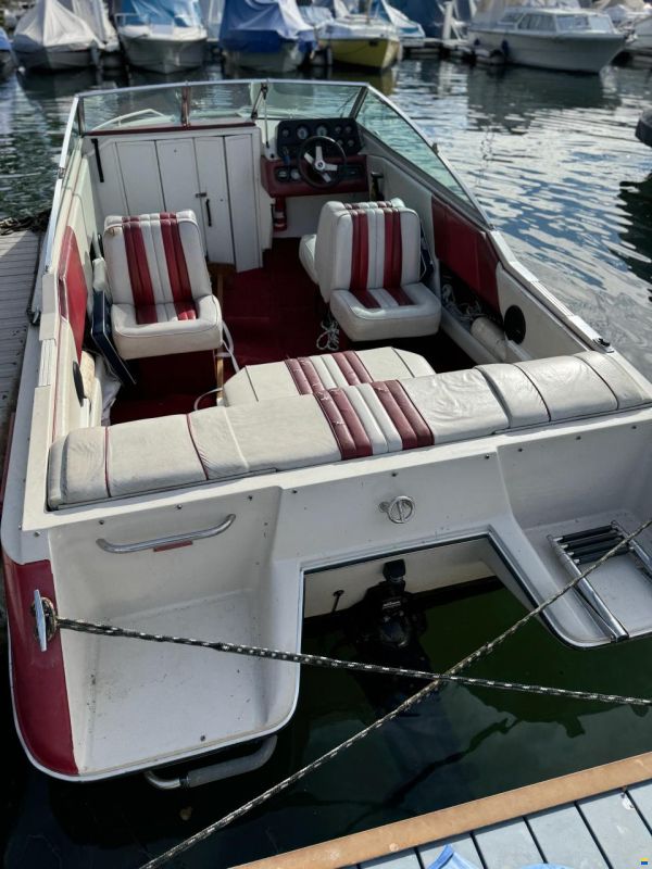 Sea Ray Seville 20 Cuddy