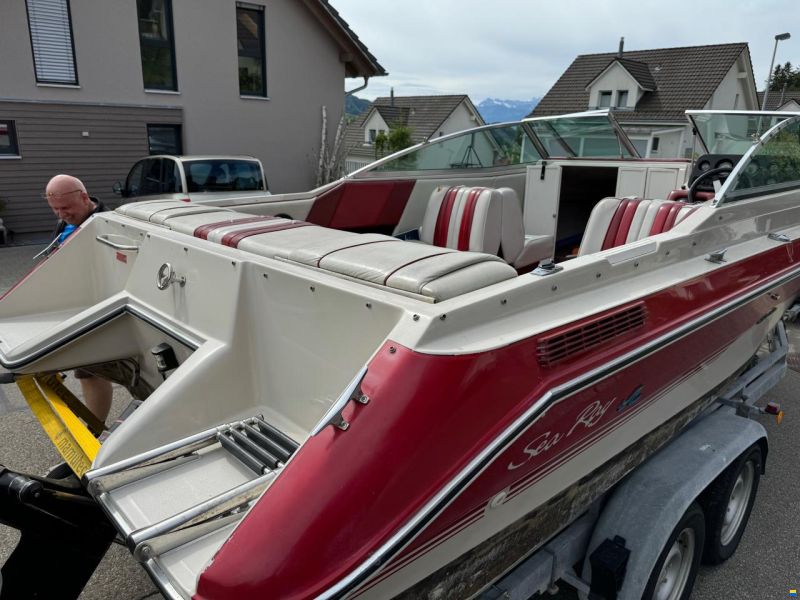 Sea Ray Seville 20 Cuddy