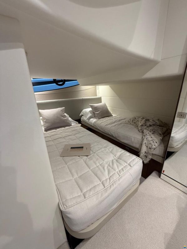 Princess V40