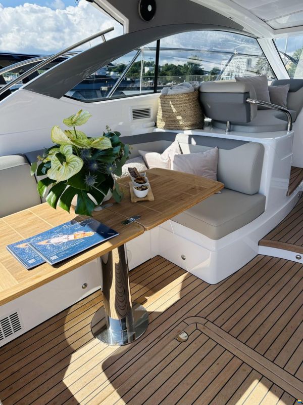 Princess V40