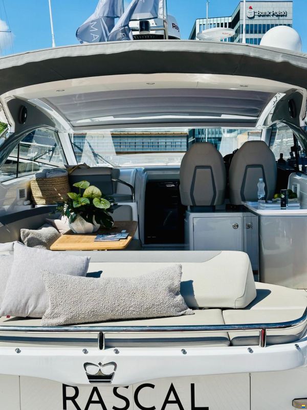 Princess V40