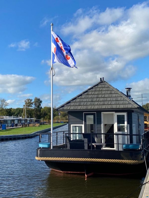 Prins Homeship 1350