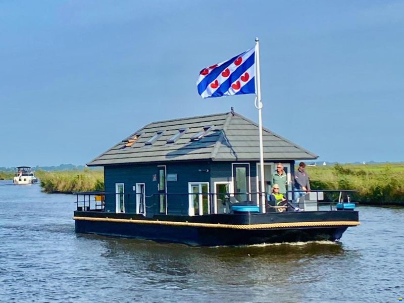 Prins Homeship 1350