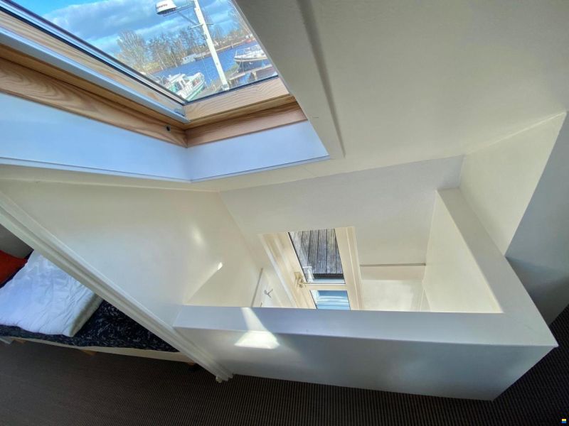 Prins Homeship 1350