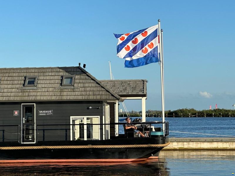 Prins Homeship 1350