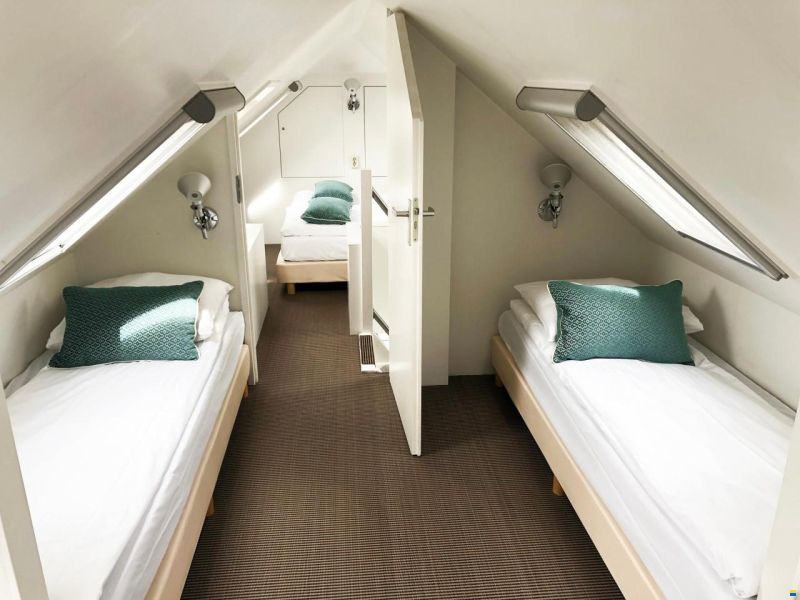 Prins Homeship 1350