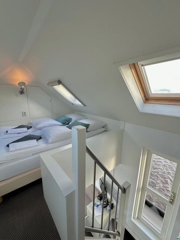 Prins Homeship 1350