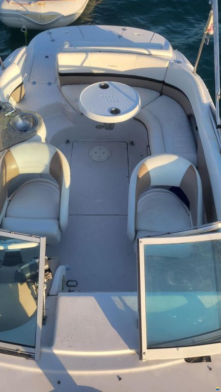 Four Winns S215