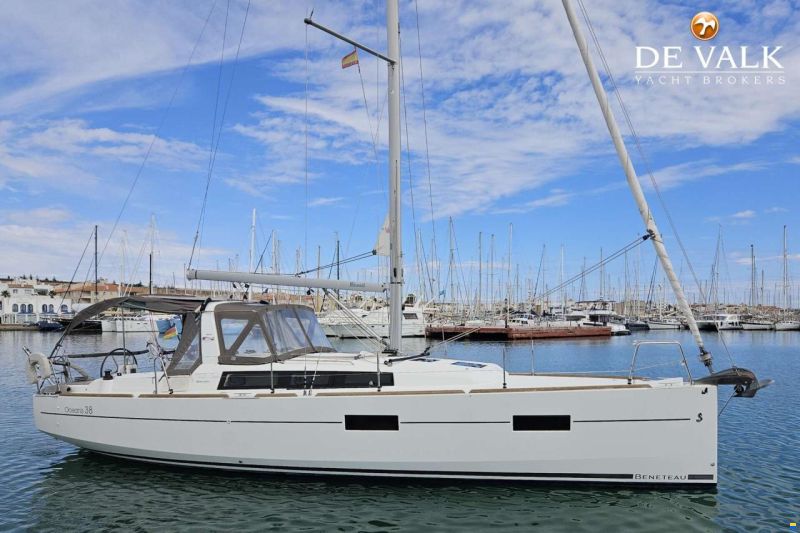 Beneteau Oceanis 38
