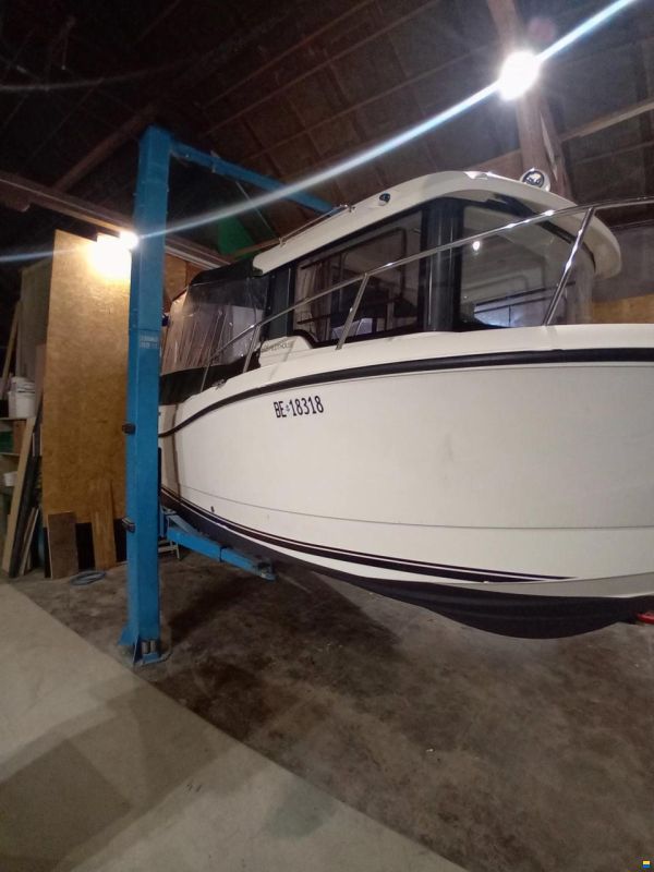 Quicksilver Pilothous 605