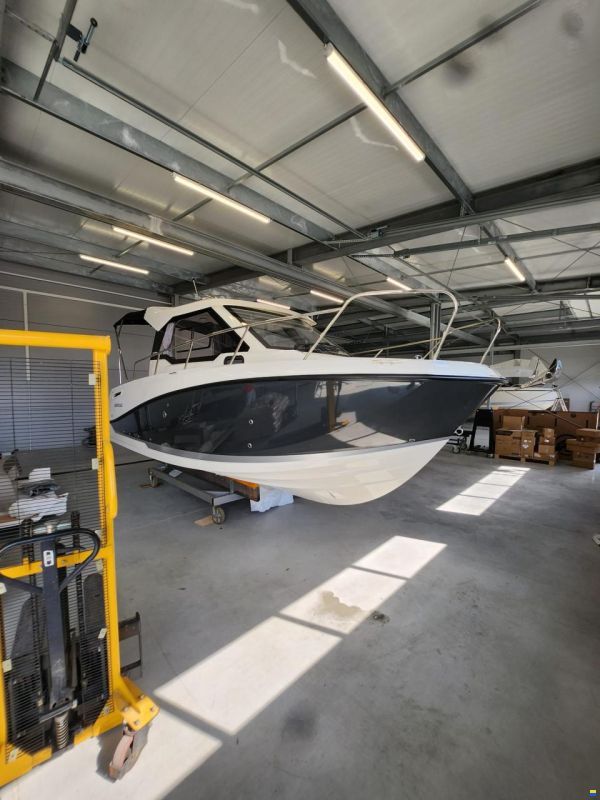 Quicksilver ACTIV 675 WEEKEND