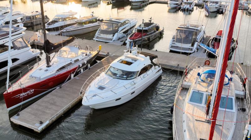 Sealine C39