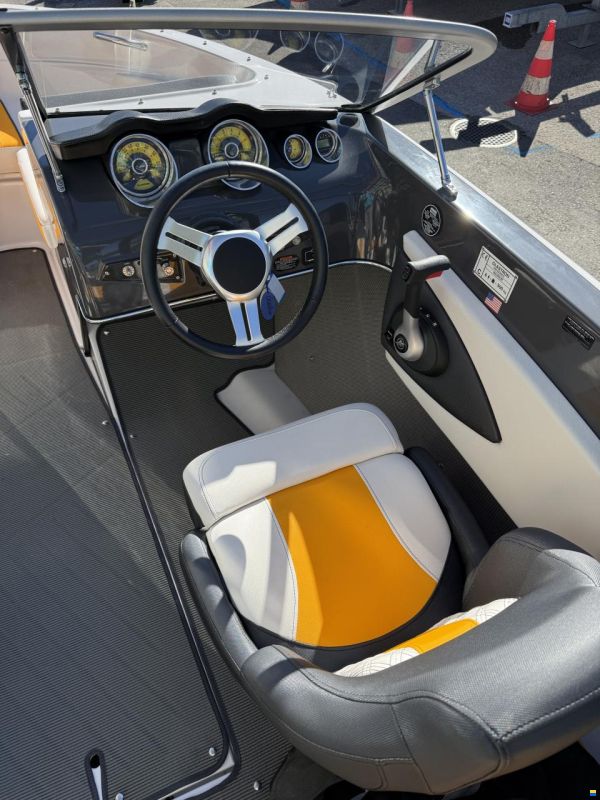 Glastron GT 185