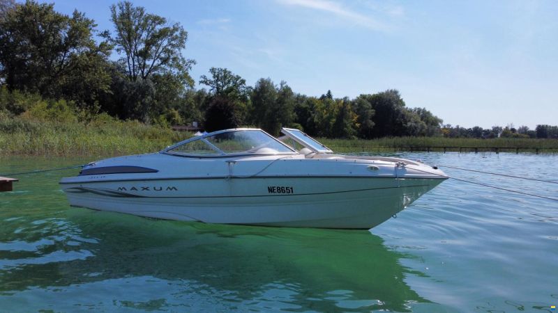 Maxum Runabout