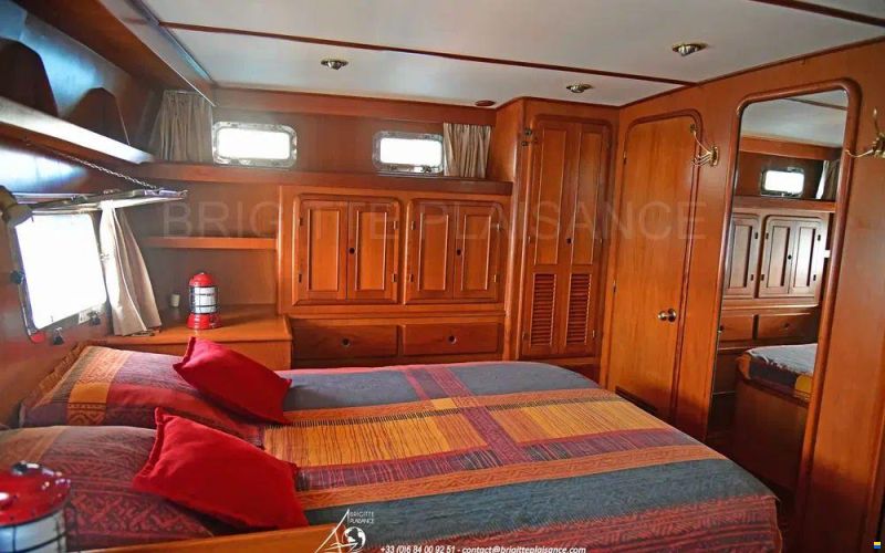 Tarquin Trader 44