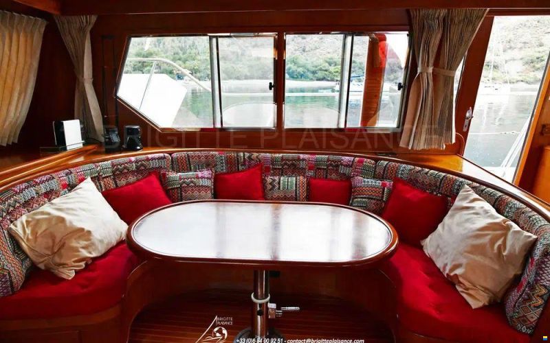 Tarquin Trader 44
