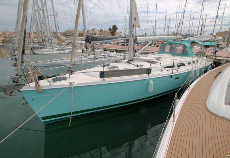 Hunter Marine 49