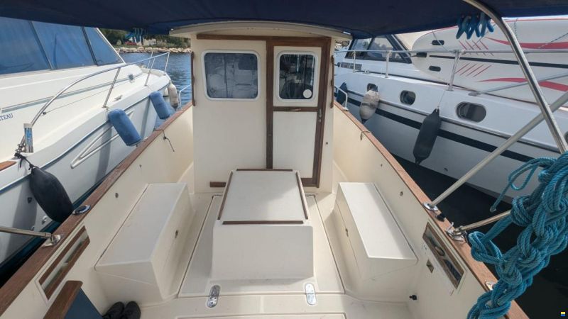 Rh&eacute;a 750