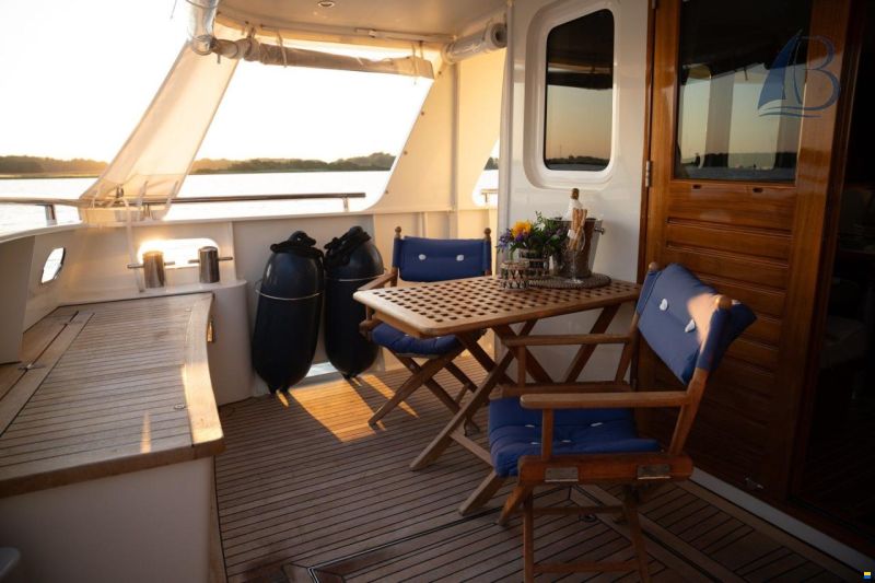Privateer Trawler 50